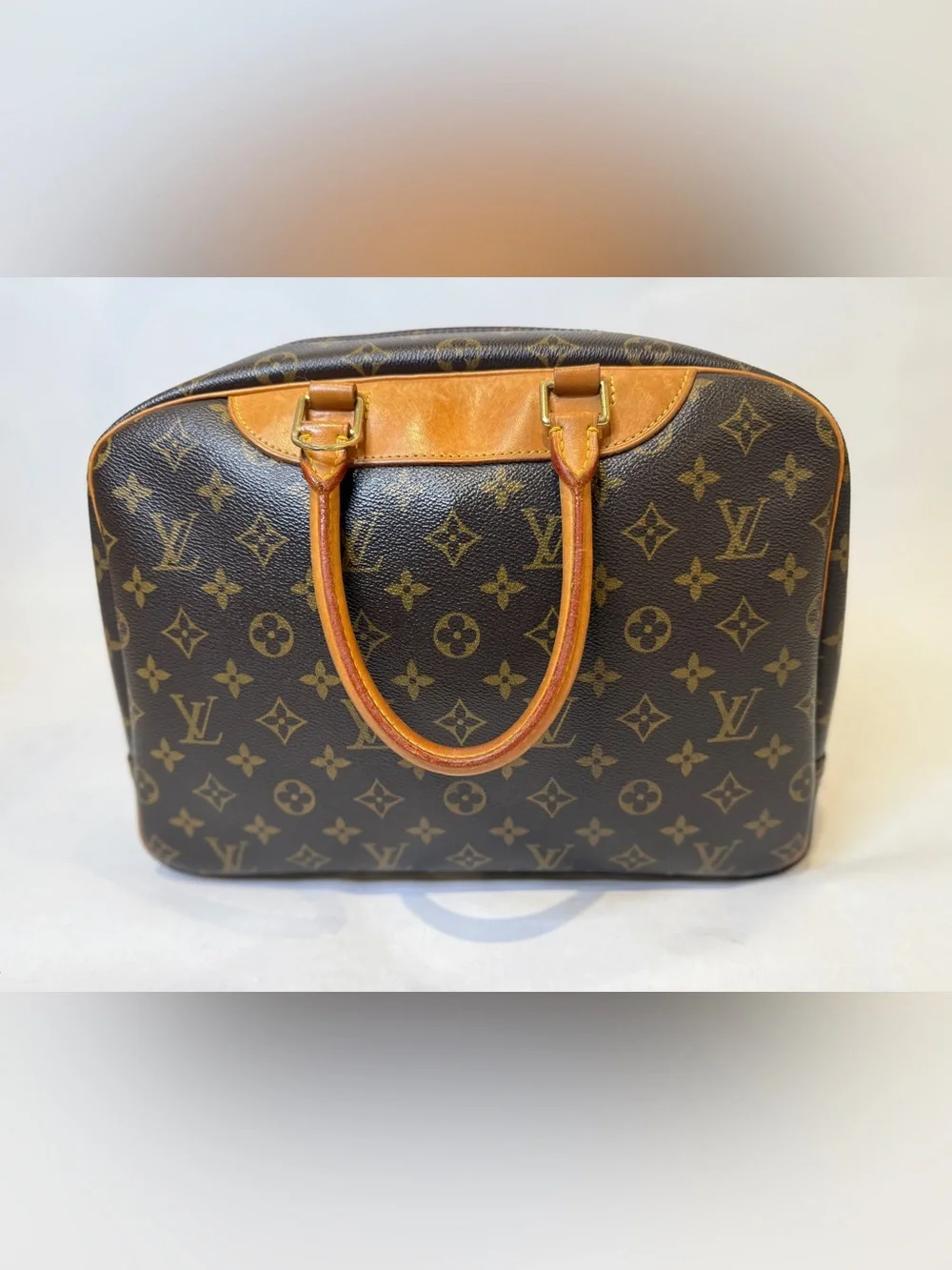 Louis Vuitton classic louis